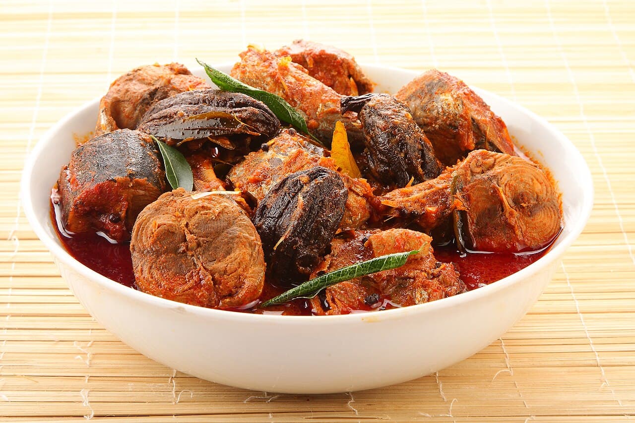 Red meen mulakittathu fish curry